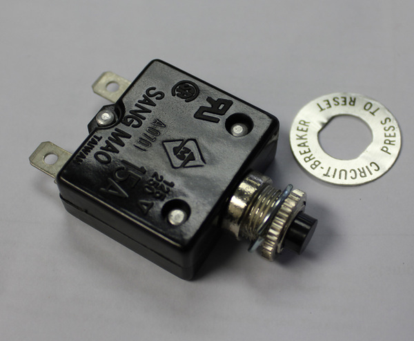Circuit breaker 