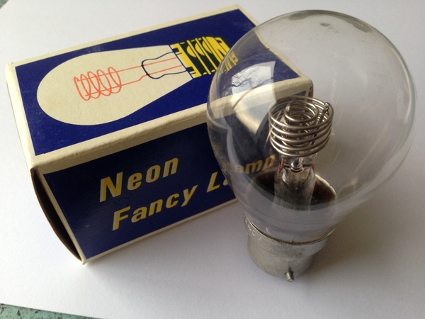 NEON Spiral Lamp - Medium