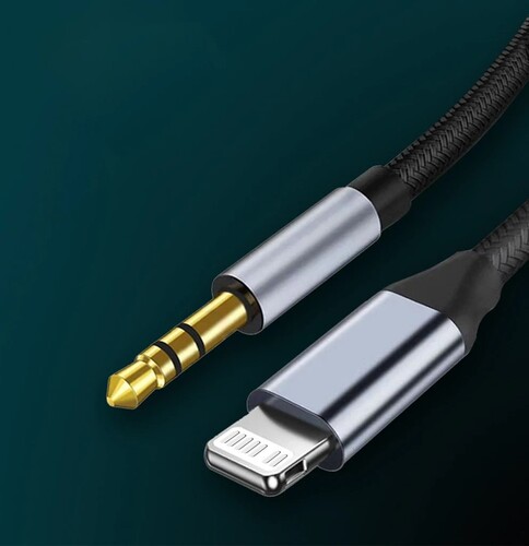 Lighting to 3.5mm AUX Audio Headset Speaker Headphone Jack Adapter